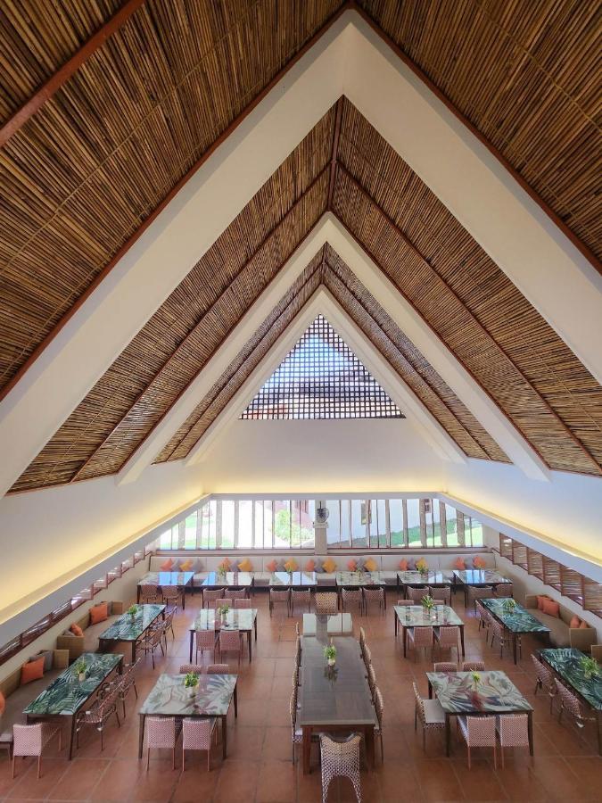 Costa Celine Beach Resort Kinablangan 外观 照片